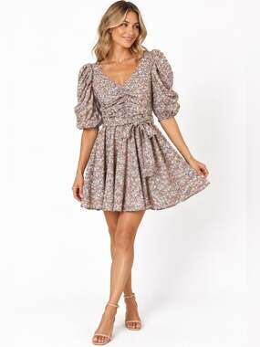 SHE + SKY Floral Romper Size Small airycore, Cottagecore, Prairiecore, Coquette